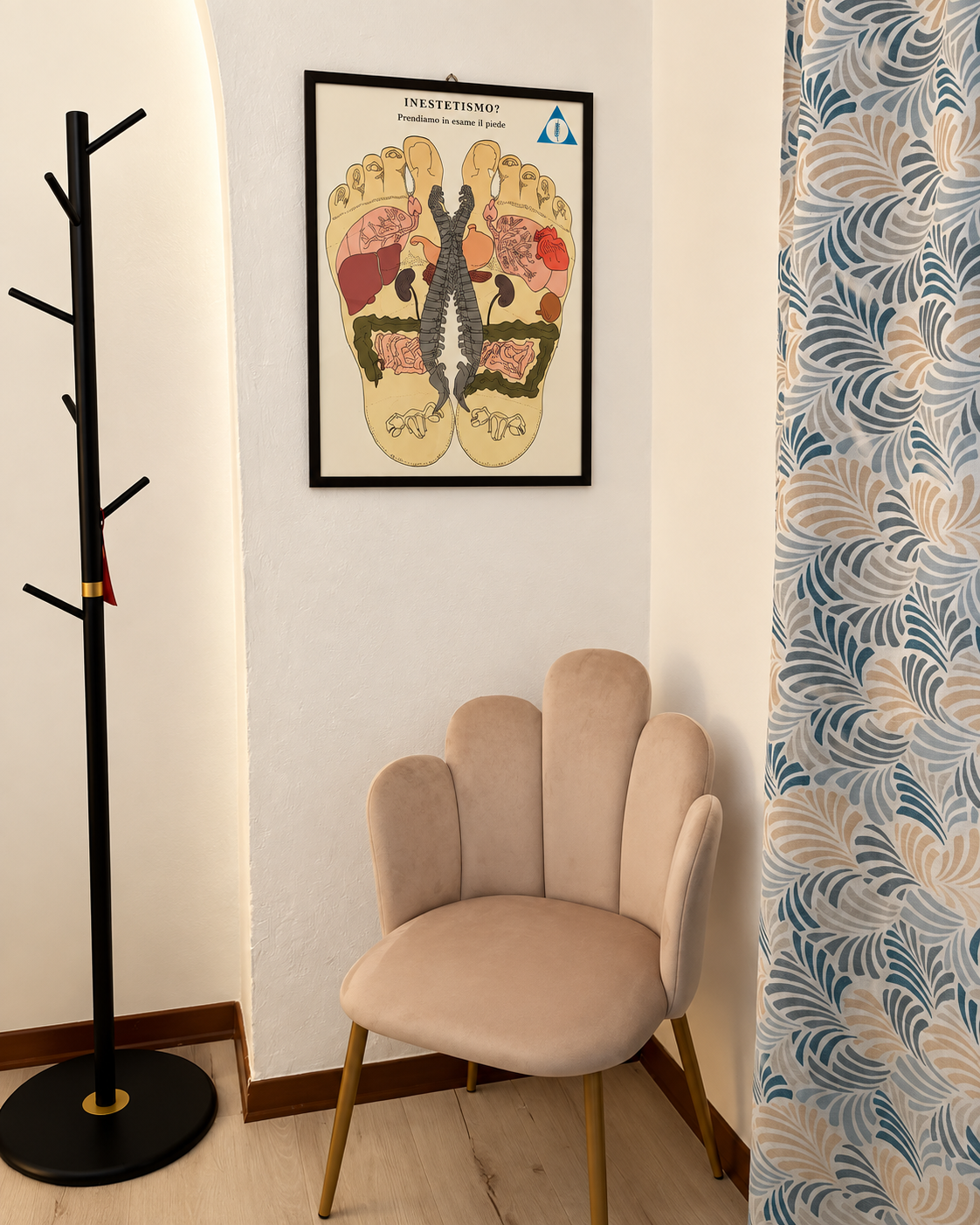 Angolo dello studio dedicato alla riflessologia plantare